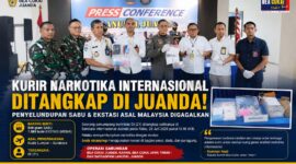 Konferensi pers pengungkapan upaya penyelundupan narkotika jaringan internasional melalui Bandara Internasional Juanda oleh Bea Cukai Juanda bersama Kanwil Bea Cukai Jawa Timur I dan Satgaspam Lanudal Juanda.